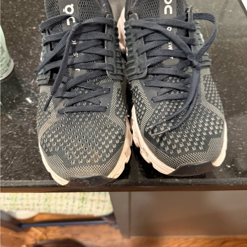 On Cloud Running Black Sneakers with Breathable Mesh 8.5W